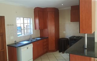 2 Bedroom Duplex in Willow Park Manor