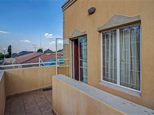 3 Bed Townhouse in Greymont