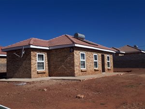 2 Bed House in Lehae