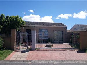3 Bed House in Bernadino Heights