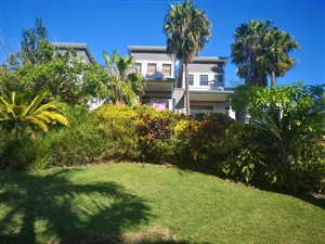 2 Bed Apartment in Palm Lakes Estate