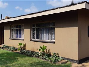 4 Bed House in Rothdene