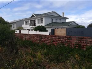 744 m² Land available in Wilderness