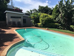 1 Bedroom Garden Cottage in Park Hill