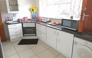 3 Bedroom House in Woodmere