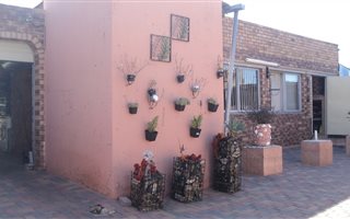 3 Bedroom House in Lotus Gardens