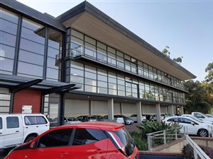 796 m² Office Space in Dawncliffe
