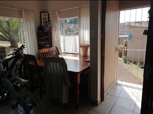 2 Bed Garden Cottage in Northern Park