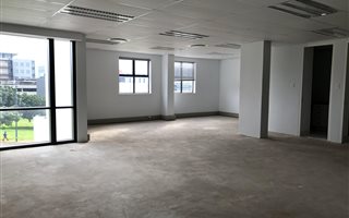 179 m² Commercial space in New Town Centre (Gateway)