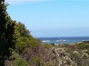 607 m² Land available in Suiderstrand