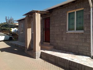3 Bed House in Mahube Valley