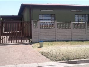 3 Bed House in Newlands