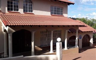 4 Bedroom House in Cashan