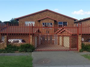 3 Bed Townhouse in Turffontein