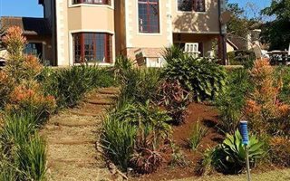 3 Bedroom Townhouse in Clifton Hill Estate