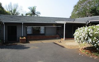 5 Bedroom House in Blackridge