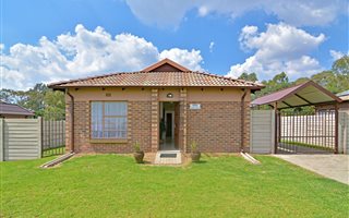 3 Bedroom House in Clayville