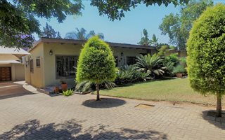 4 Bedroom House in Eduanpark