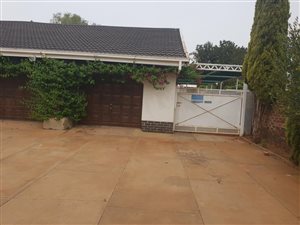 3 Bedroom House in Stilfontein