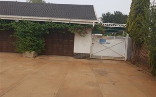 3 Bedroom House in Stilfontein