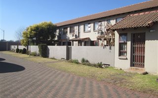 3 Bedroom Townhouse in Three Rivers