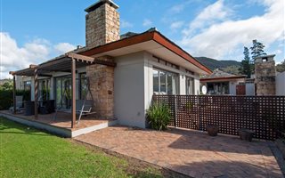 3 Bedroom House in Arabella Country Estate