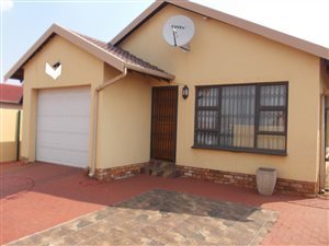3 Bed House in Hlahatsi