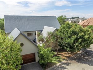 4 Bed House in Carlswald North Estate