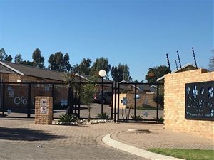 2 Bed Townhouse in Cloverdene