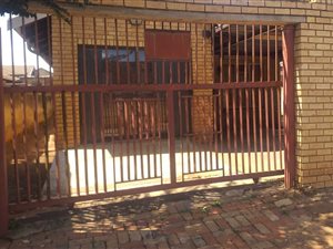 2 Bed House in Nellmapius