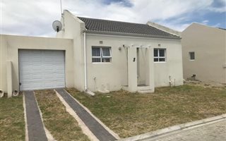 1 Bedroom House in Langebaan Central