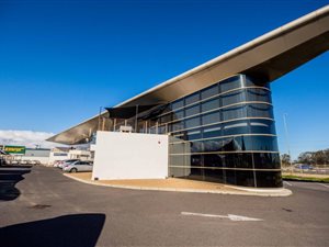 164 m² Commercial space in Paardevlei
