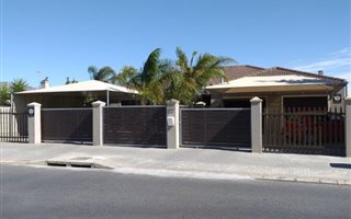 4 Bedroom House in Uitzicht