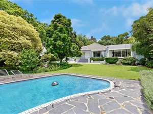 4 Bed House in Craighall Park