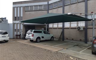 325 m² Industrial space in Jacobs