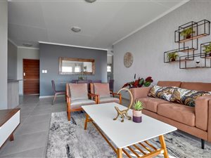 3 Bed House in Rooihuiskraal North