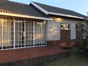2 Bed Garden Cottage in Rietfontein