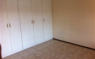 2 Bedroom Flat in Randburg Central