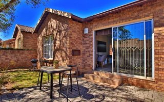 2 Bedroom Townhouse in Honeydew Ridge