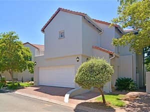 4 Bedroom Cluster in Eagle Canyon Golf Estate