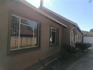 4 Bed House in Bergsig