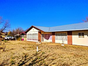 4 Bed House in Reddersburg