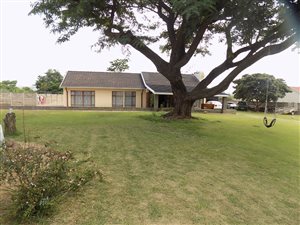 4 Bed House in Amajuba Park