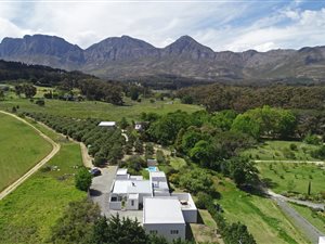 1.7 ha Farm in Sir Lowrys Pass