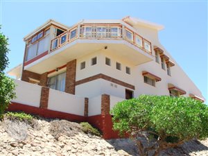 5 Bed House in Strandfontein