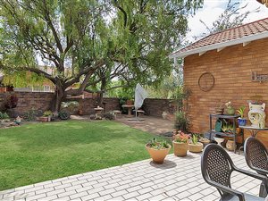 3 Bed Townhouse in Bromhof