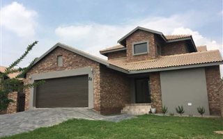 3 Bedroom House in Roodeplaat