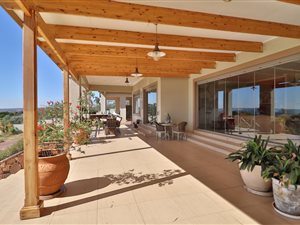 4 Bed House in Poortview