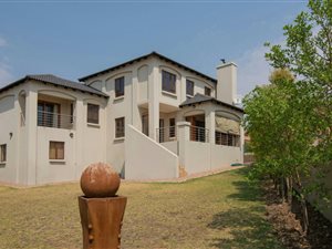3 Bed House in Blue Valley Golf Estate