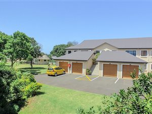 3 Bed Apartment in Wakenshaw Estate